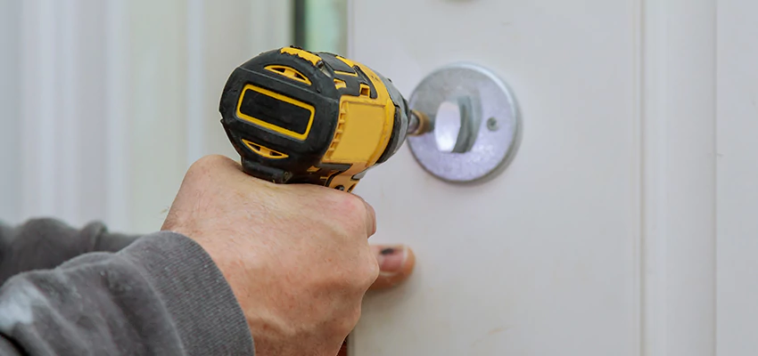 Street Locksmith For Smart Lock Repair in Cupertino, CA